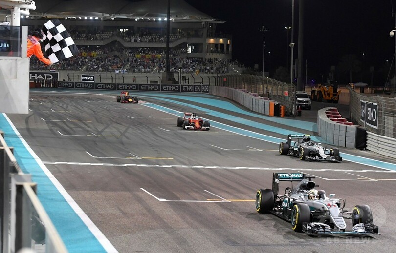 ロズベルグが初の総合優勝、ハミルトンは策略実らず