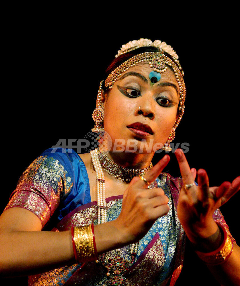 インド古典舞踊「バラタナティヤム」の公演 写真4枚 国際ニュース