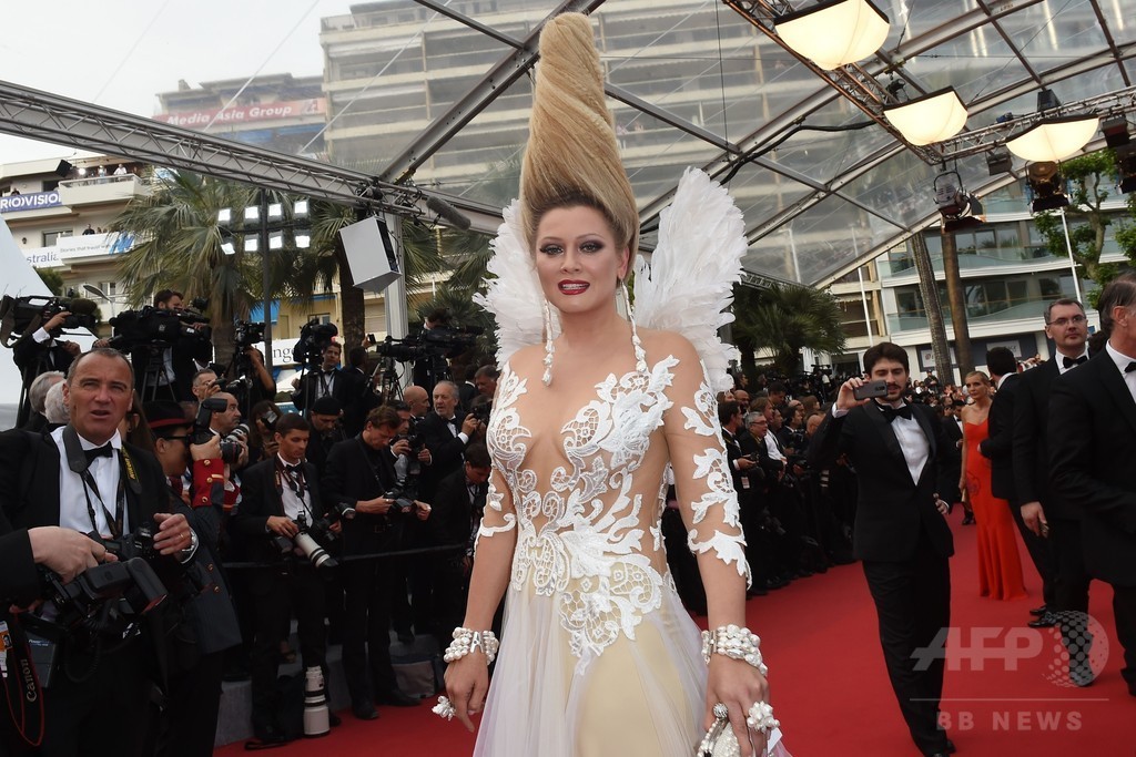 第68回カンヌ国際映画祭、2日目もさらにドレスアップしたゲストたちに注目