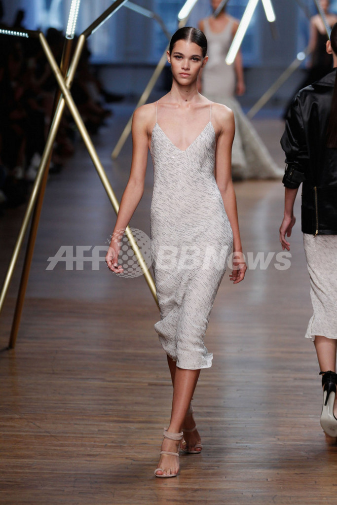 ＜14年春夏NYコレクション＞ジェイソン ウー