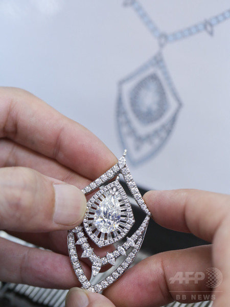 「リッツ パリ パー TASAKI」初一般公開、伊勢丹新宿店で