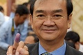 カンボジア首都プノンペンで、29日の総選挙に向けて投票プロセスの説明会に臨む選挙管理委員会の報道官（2018年7月17日撮影）。(c)AFP PHOTO / TANG CHHIN Sothy