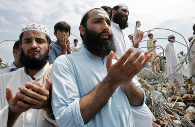 立てこもり事件の「赤いモスク」が再開、政府任命の新指導者を拒否