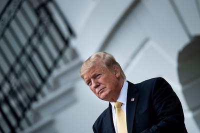 トランプ氏の関税引き上げ、価格転嫁で最後は米国民の負担に