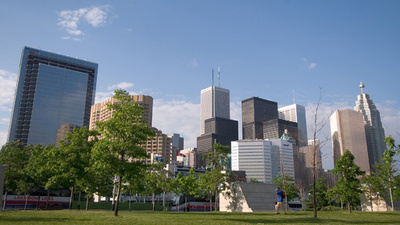 アダルトチャンネルに「もっと自国製ポルノを」、カナダ放送規制当局