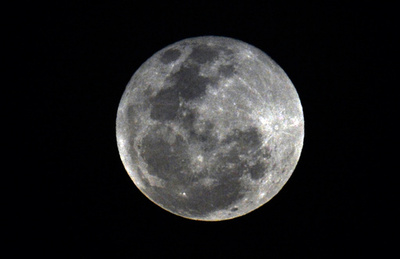 月クレーターの鉱物、外因性の可能性 研究