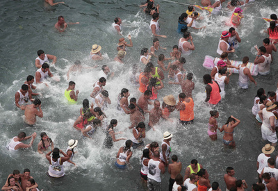 漁師の守護聖人、聖母を祝う海祭り開催 スペイン