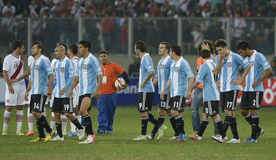 アルゼンチンがペルーと分ける、W杯南米予選