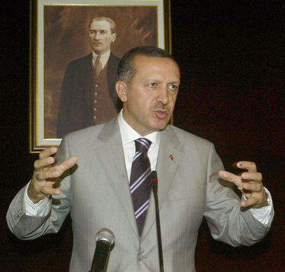 トルコのエルドアン首相、2期目の組閣に着手