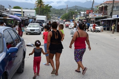 犯罪組織から逃れ国外へ 中米ホンジュラス、10年で7.4万人超移住