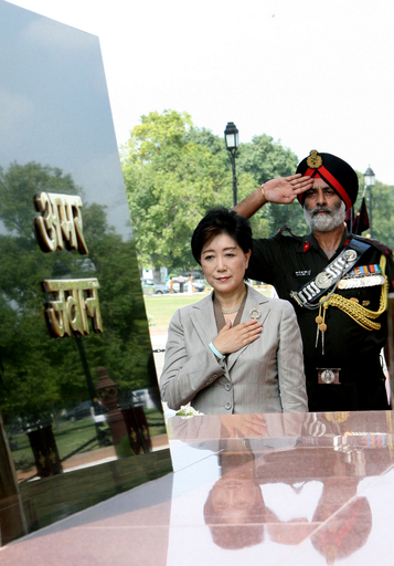 小池防衛相が表明、「内閣改造後の続投望まない」