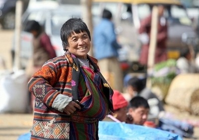 立憲君主制へ移行のブータン、「国民総幸福量」を数値化へ