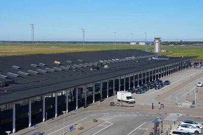 デンマーク、空港上空の無人機は「ハイブリッド攻撃」の一環 ロシアは関与否定