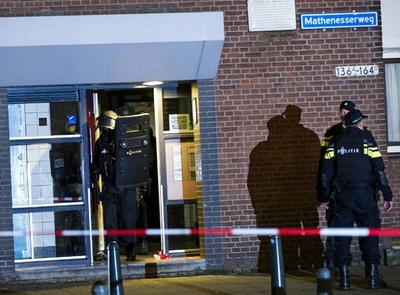 テロ企てた疑いで仏国籍の男を拘束 オランダ