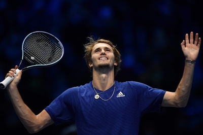 ズベレフ決勝進出、またもジョコビッチの偉業阻止 ATPファイナルズ