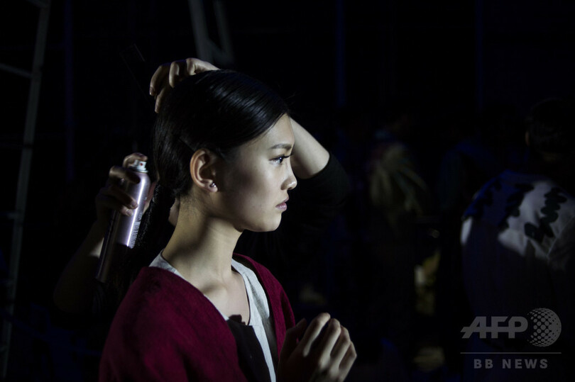 欧米で売れるのは「一重まぶたの子」… 中国人モデルの葛藤