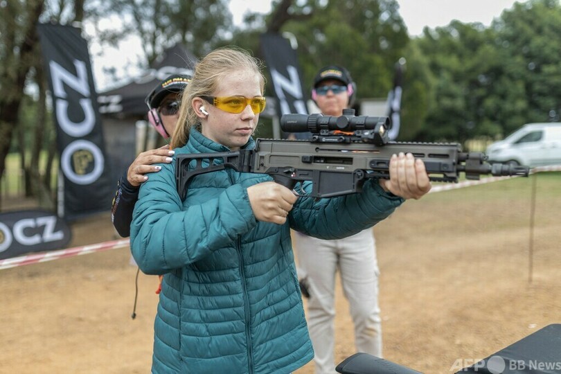 女性のための銃イベント 自衛手段として使用法習得 南ア