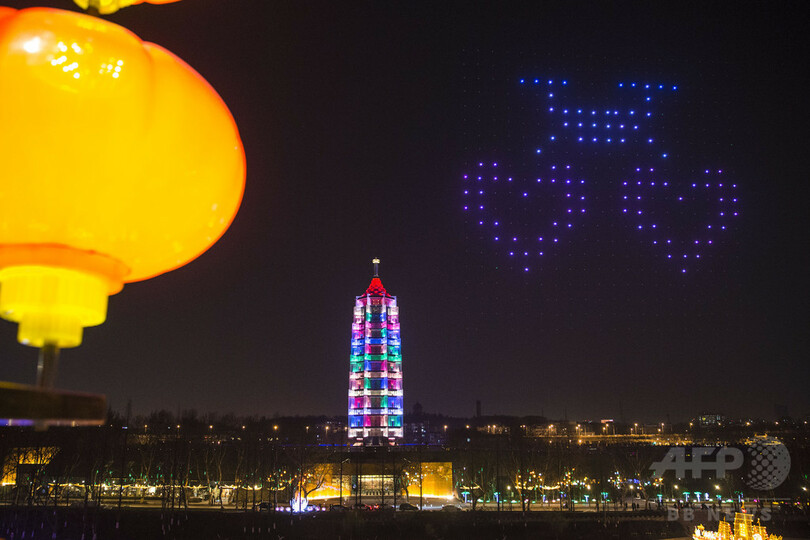 ドローンの隊列、夜空で「演技」 南京