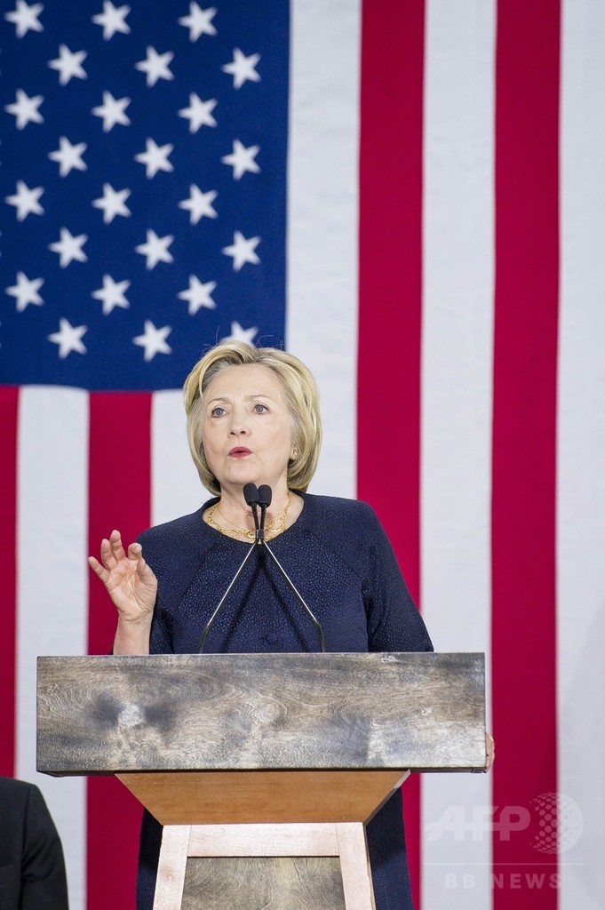 トランプ氏とクリントン氏、フロリダ銃乱射事件めぐり激しく対立