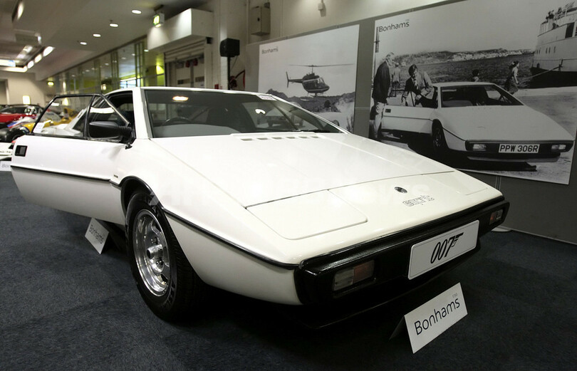 映画『007／私を愛したスパイ』の車、1600万円で落札
