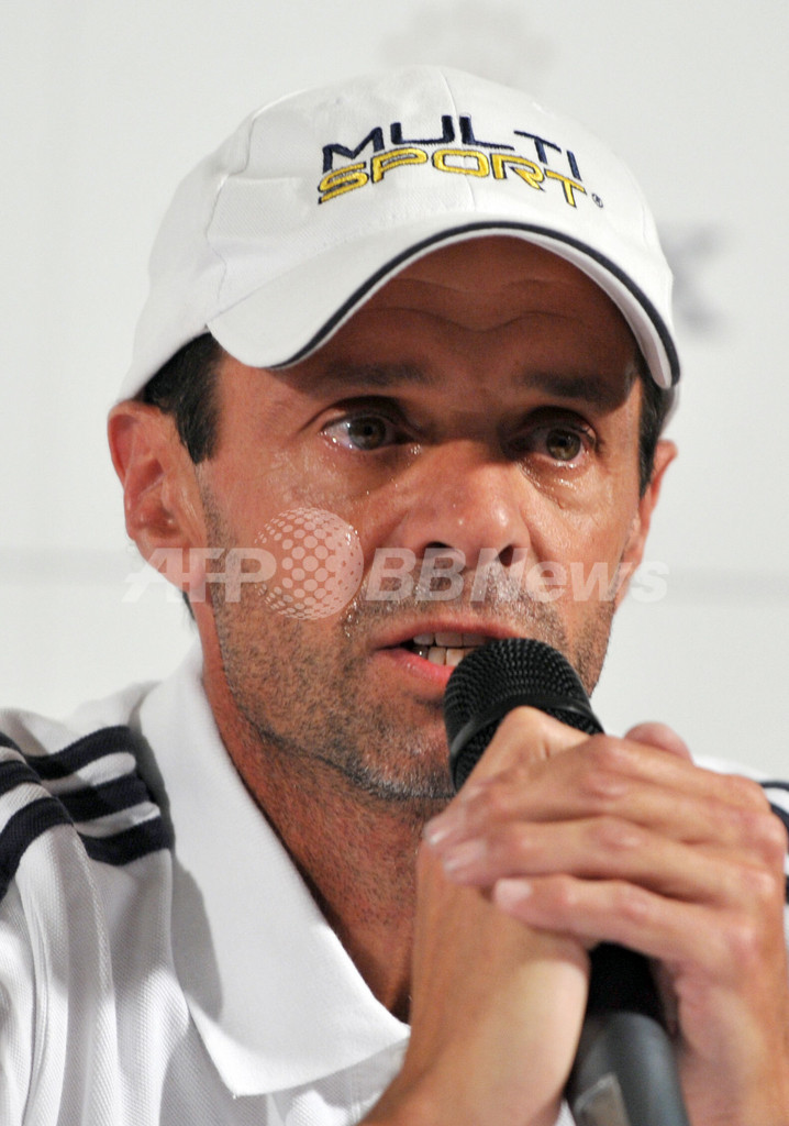 ジュスティーヌ・エナンが現役引退を表明