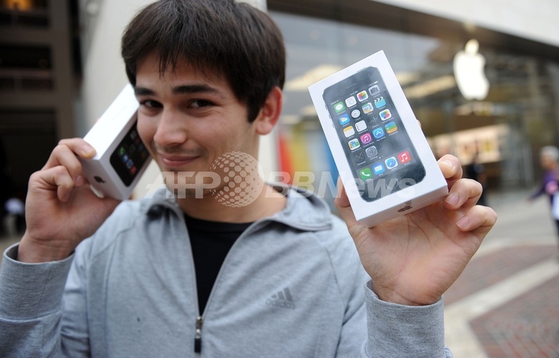 新型iPhone、発売3日で900万台超 過去最高の滑り出し