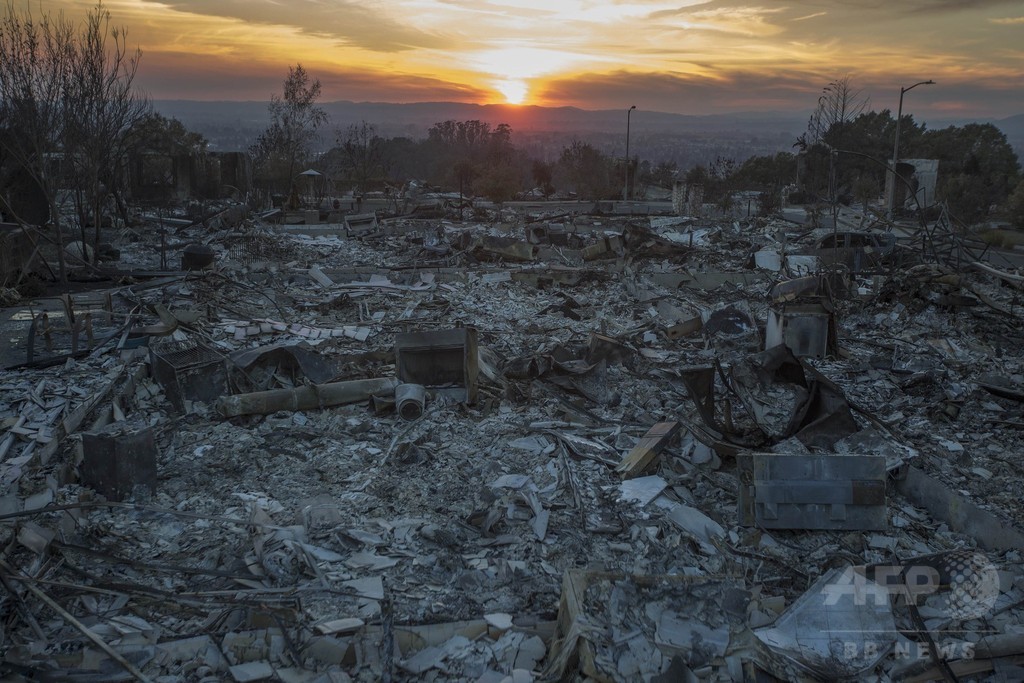 米カリフォルニアの山火事は「この世の地獄」、死者40人に 米カリフォルニアの山火事は「この世の地獄」、死者40人に