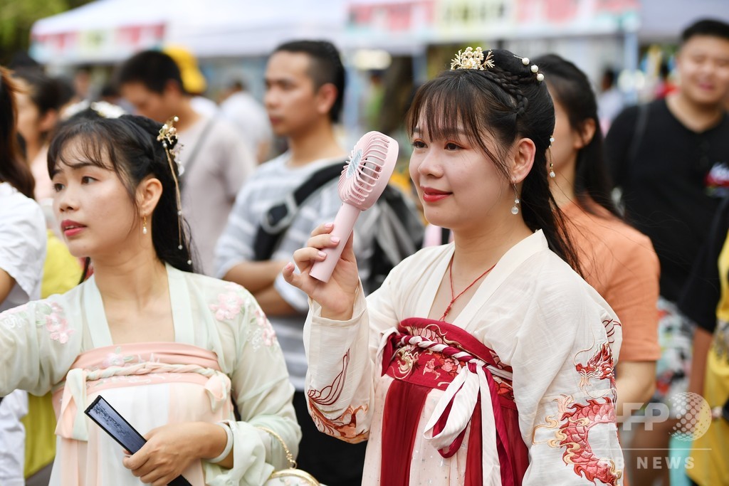 漢民族の伝統衣装 漢服 中国の若者の間でブームに 写真5枚 国際ニュース Afpbb News