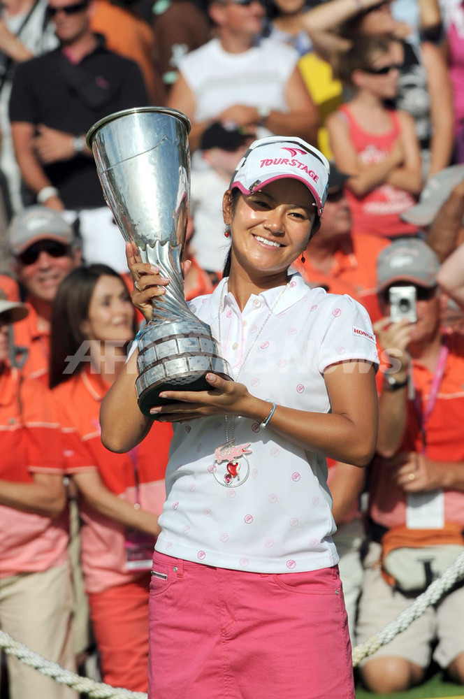 宮里藍 プレーオフを制し米ツアー初優勝、エビアンマスターズ 写真24枚