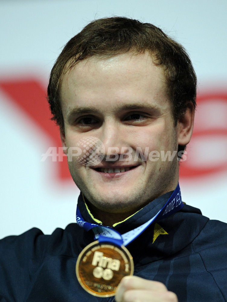 Borysik 世界短水路選手権2008・男子100メートル平泳ぎを制す 写真2枚 国際ニュース：AFPBB News