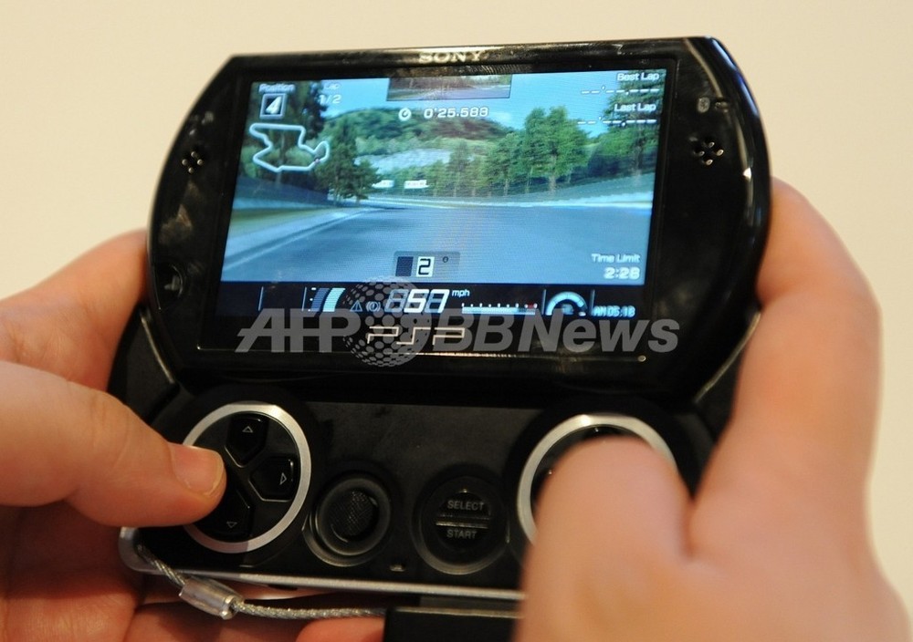 ソニー、「PSP Go」ベースのスマートフォンを来春発売か 写真1枚 国際