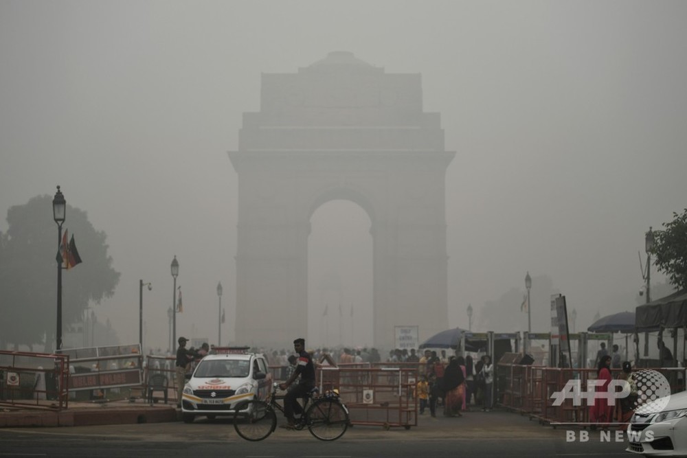 近年で最悪レベルの大気汚染、学校や航空便にも影響 インド首都