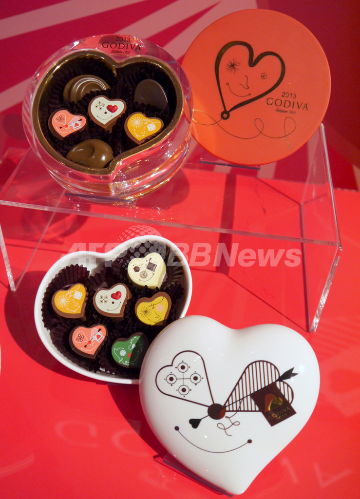 「ゴディバ」今年のバレンタインはハイメ・アジョンと再びコラボ
