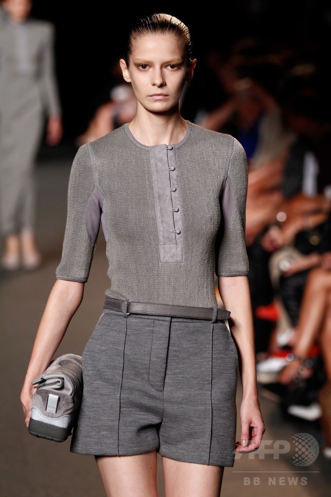 スニーカースタイルがさらに進化！？「アレキサンダー ワン」15年春夏