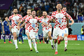 サッカーW杯カタール大会、決勝トーナメント1回戦、日本対クロアチア。勝利を喜ぶクロアチアの選手（2022年12月5日撮影）。(c)Jewel SAMAD / AFP