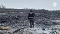 ロシア連邦捜査委員会が公開した、同軍輸送機イリューシン76が墜落したとされる西部ベルゴロド州の現場の映像より（2024年1月25日撮影、提供）。(c)AFP PHOTO / Russian Investigative Committee