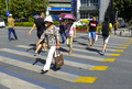 ウルムチに出現した3Dの横断歩道（2018年7月2日撮影）。(c)CNS/劉新