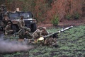 フィリピンの首都マニラ北方での軍事演習で、対戦車ミサイル「ジャベリン」を発射する米海兵隊（2023年4月13日撮影）。(c)Ted ALJIBE/AFP
