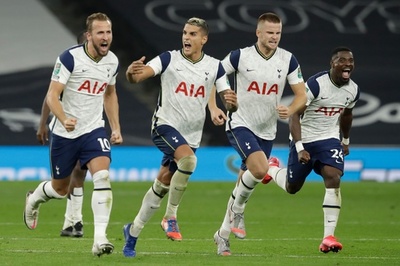 スパーズがPK戦制しEFL杯8強、モウ監督は「危険」な日程に怒り