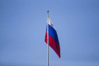 ロシア国営TVが報じた「最先端ロボット」、実は着ぐるみ ネットユーザーが特定