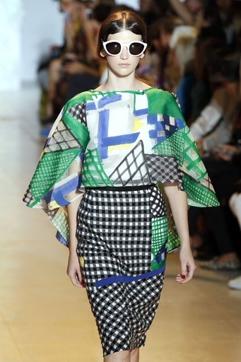 ポップな柄で自然を表現、「ツモリチサト」15年春夏