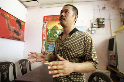 世界一危険な街バグダッドで、中華料理店を守り続ける中国人