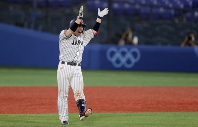 日本が米国にサヨナラ勝ち、甲斐が決勝打