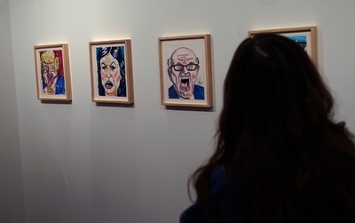 米NYの展覧会にジム・キャリーさん作品、政治を風刺