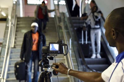 新型ウイルスに神経とがらせるアフリカ諸国、まん延すればパンデミックも