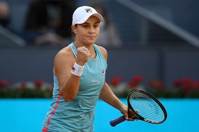 バーティ、シフィオンテクとの全仏女王対決制す マドリードOP8強