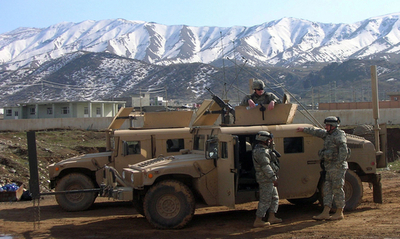 イラン、イラク・クルド人自治区との国境封鎖、米軍によるイラン人拘束に抗議