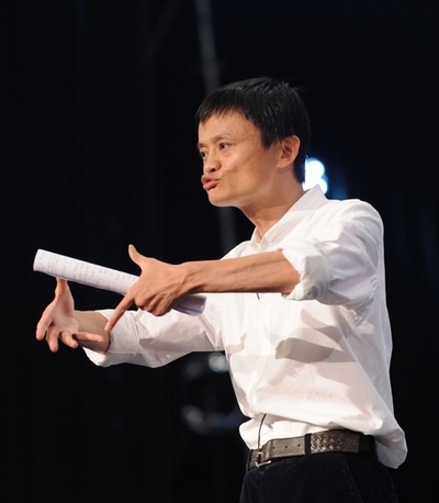 中国アリババCEO、米ヤフー買収に「関心」 米紙WSJ