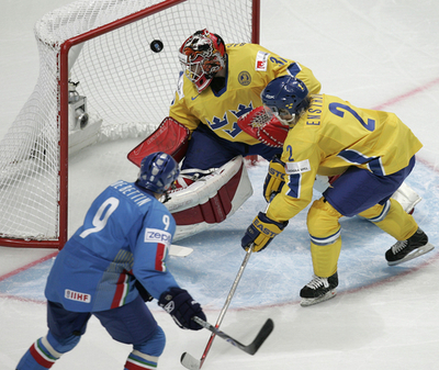 ＜アイスホッケー 世界選手権大会2007＞スウェーデン 7点を奪いイタリアに快勝 - ロシア