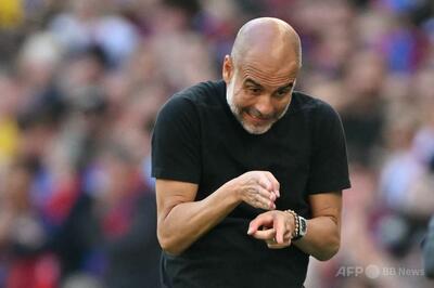 マンCのペップ監督、相手GKの時間稼ぎにいら立ち FA杯決勝